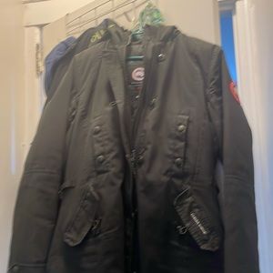 Long Length Canada Goose Women’s Jacket very Cozy and Warm!